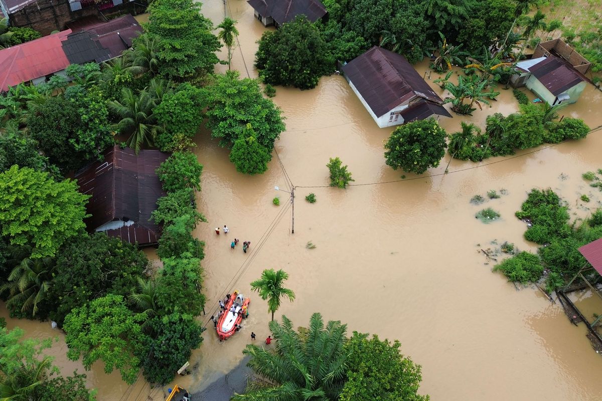 Tanda akan Terjadi Bencana Alam Tsunami - Gunung Meletus